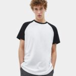 Camiseta estilo béisbol raglán