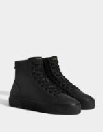 Zapatillas altas para hombre con brogueado